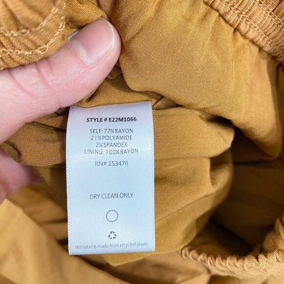 Evereve Tan One Shoulder Top & Short Set Women's Size Small EUC Coordinating - Picture 8 of 9